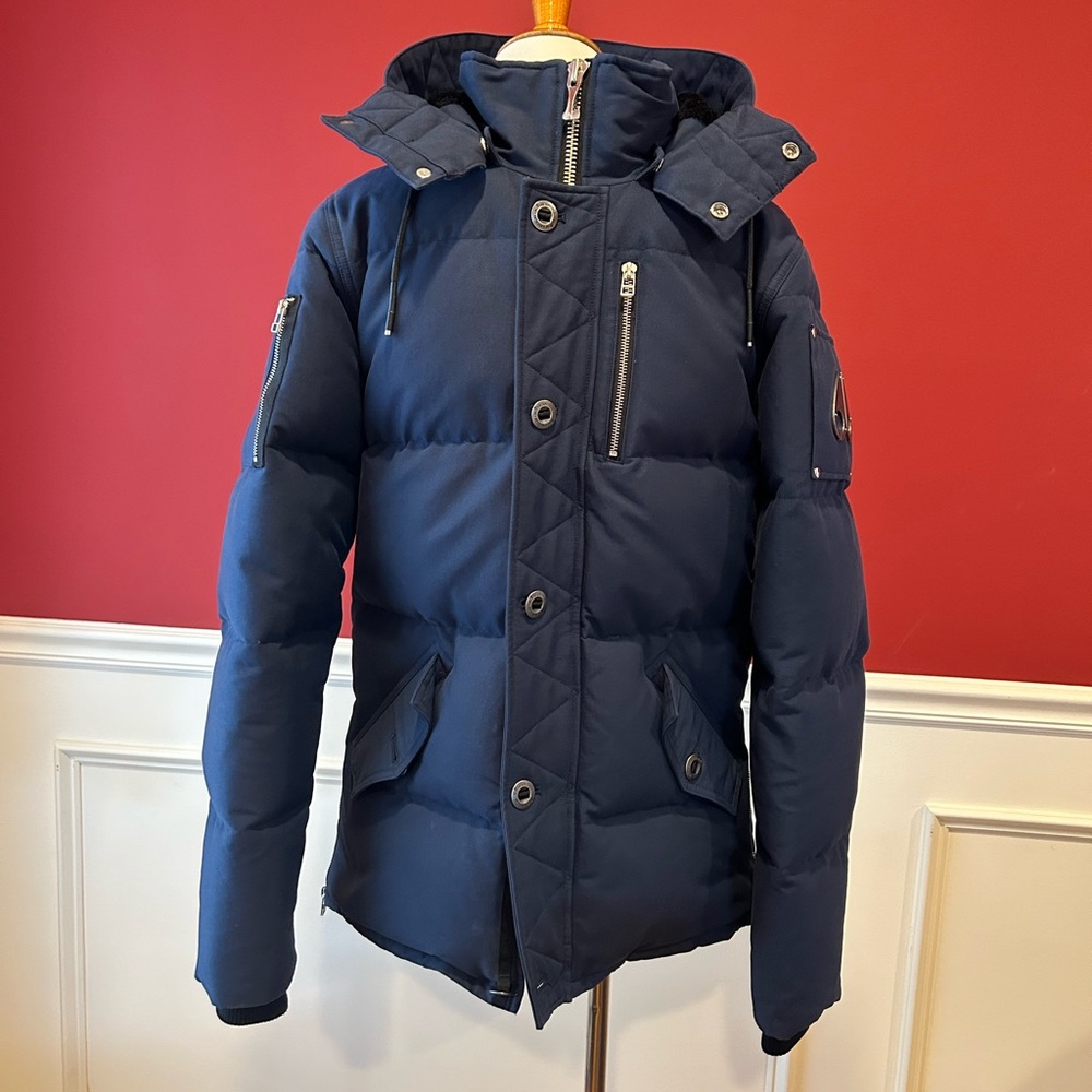Moose Knuckles men’s coat, Medium.